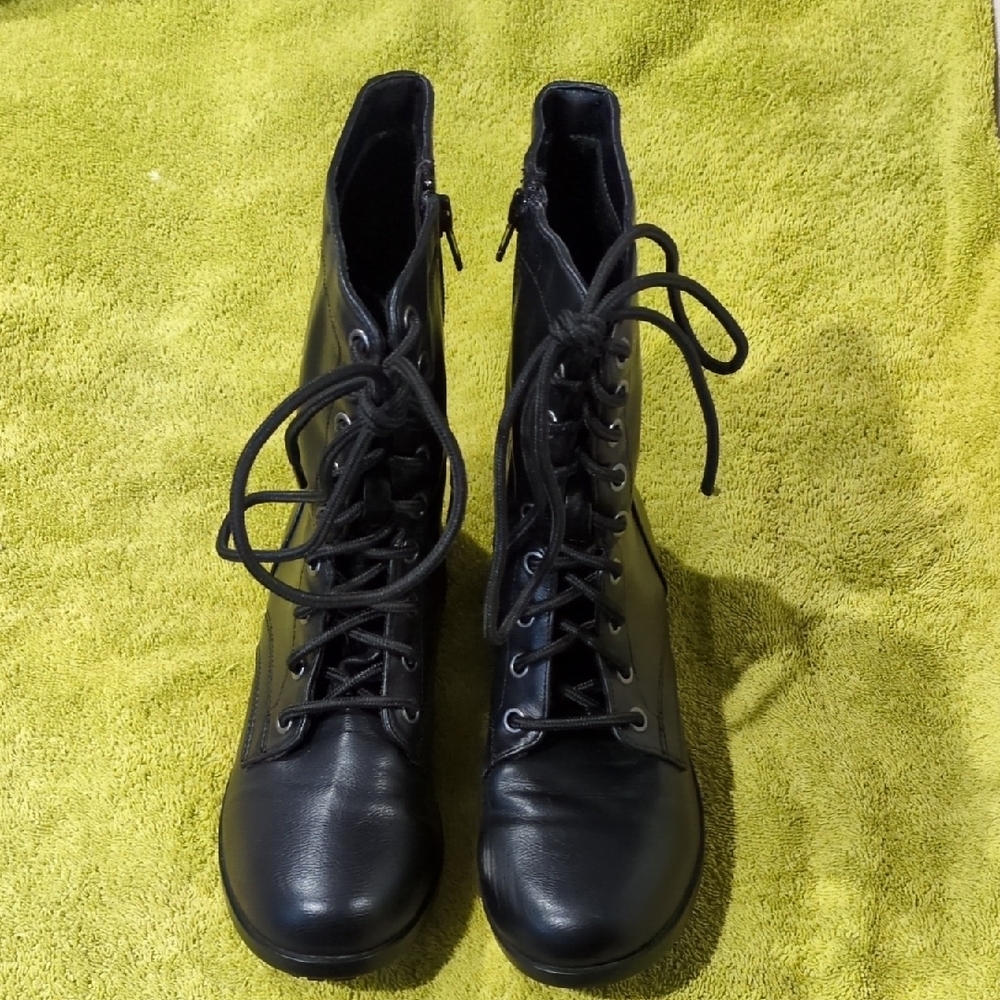 Elegant Black Lace-Up Women's Boots